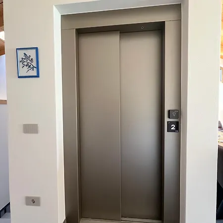 Casa Delfina Semesterbostad Grosotto
